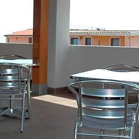 Alojamento de Acomodação e Pequeno-almoço La Terrazza La Caletta